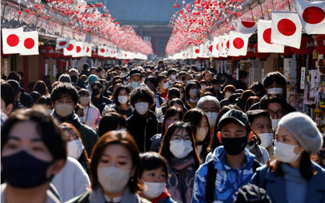 Nhật Bản hạ cấp độ dịch Covid-19 ngang với cúm mùa